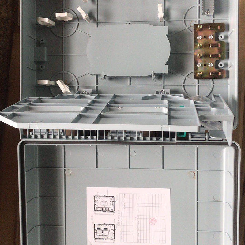 FTTH BOX 16 core outdoor 16 ports fiber distribution box with 1x16 plc splitter terminal box for wall-mount and Pole mounted