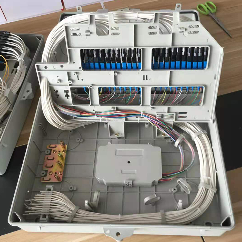 FTTH BOX 16 core outdoor 16 ports fiber distribution box with 1x16 plc splitter terminal box for wall-mount and Pole mounted